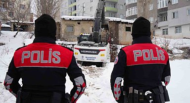 Erzurum'da güvenlik ve huzur için metruk binalar tek tek yıkılıyor