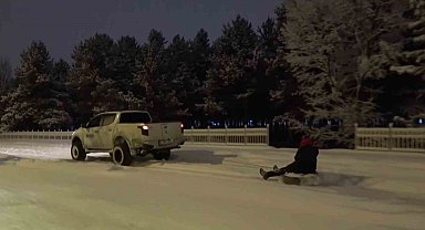 Erzurum'da off-roadçuların lastik ve kızaklı kar keyfi