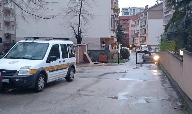 Eşi tarafından darp edilen kadın çocuğu ile birlikte camiye böyle sığındı