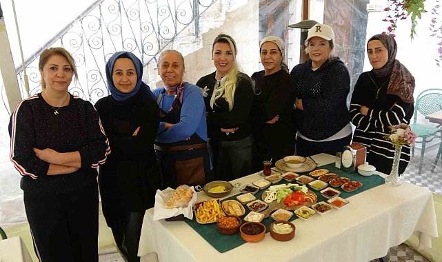 Eşlerinden imza karşılığında toplanan kadınlar önce kooperatif kurdu, sonra restoran açtı