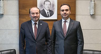 ETÜ Rektörü Çakmak, Bakan Kacır ile Erzurum'da çip üretimini görüştü