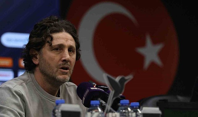 Fatih Tekke: "Kocaelispor bana göre 1 puan alacak, belki galip gelebilecek oyun oynadı"