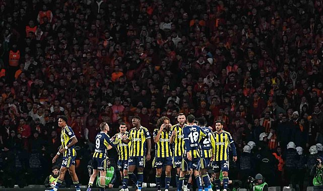 Fenerbahçe, 4 maç sonra Galatasaray'ı mağlup etti