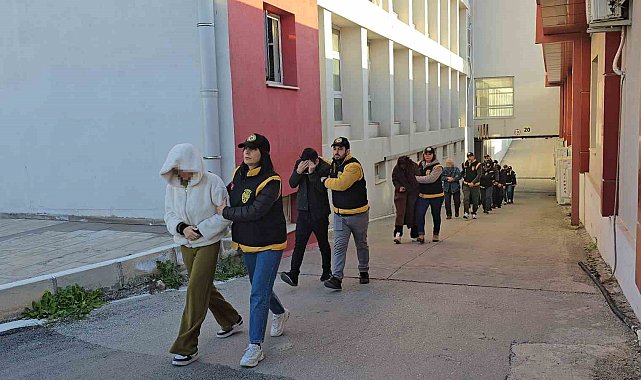 Fuhuş yaptıran masaj salonlarına operasyon: 14 tutuklama