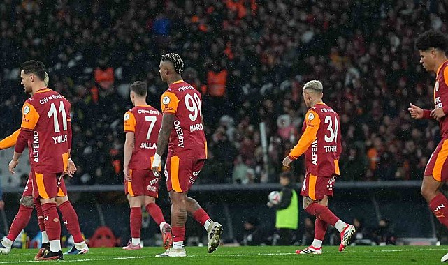 Galatasaray, Fenerbahçe'ye 4 maç sonra yenildi
