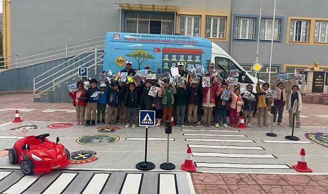 Gaziantep'te jandarmadan 126 öğrenciye trafik eğitimi