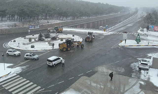 Gaziantep'te karla mücadeleye tüm hızıyla devam