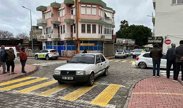 Gazipaşa'da otomobil ile motosiklet çarpıştı: 2 yaralı