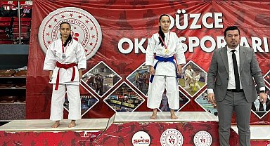 Gençler karatede tatamiye çıktı