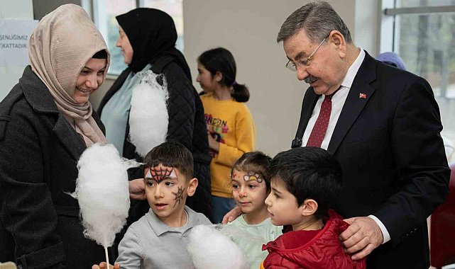Gölbaşı Belediyesi çocuklarla şenlik alanında buluştu
