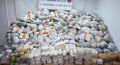 Hakkari'de 860 kilogram uyuşturucu madde ele geçirildi