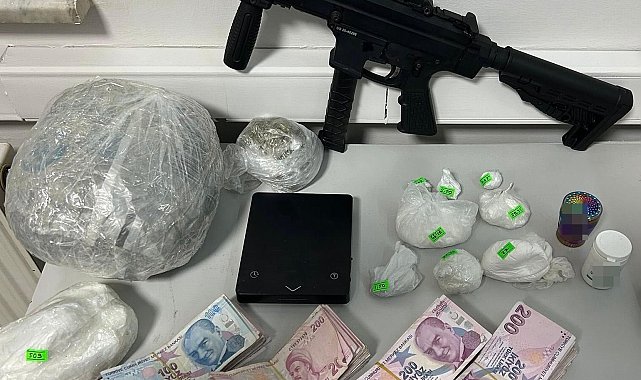 Hapis cezası ile aranan şahıs hobi bahçesinde uyuşturucu ile yakalandı