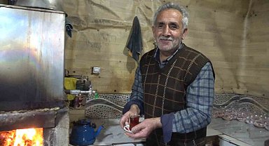 Hasköy'de 40 yıllık çay evi: Kağıt oyunu yok, satranç var