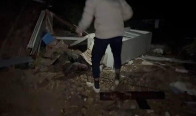 Hortumun savurduğu konteynerdeki yaralı adamın bulunduğu anların görüntüsü çıktı