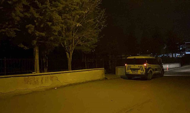 Husumetli 3 şahıs baba ve oğula saldırmış