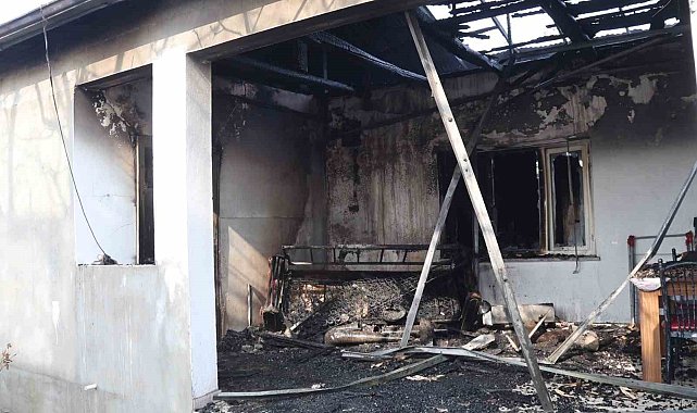 Iğdır'da iki ayrı yangın korkuttu