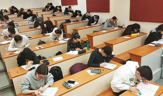 İhlas Kolejinden bursluluk sınavına giren her öğrenciye ücretsiz rehberlik hizmeti