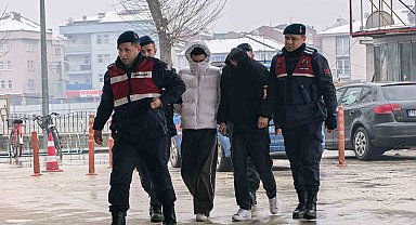 İnegöl'de internet kablolarını çalan 2 şüpheli tutuklandı