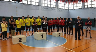 İstanbul İtfaiyesi Spor Turnuvası'nda kupalar sahiplerini buldu