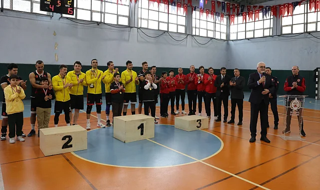 İstanbul İtfaiyesi Spor Turnuvası'nda kupalar sahiplerini buldu