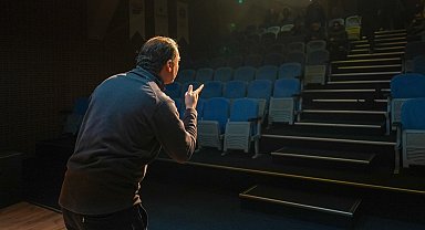 İstanbul Maltepe'den tiyatroculara destek