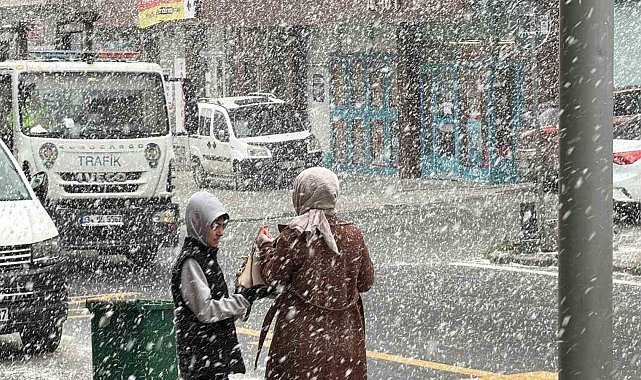 İstanbul'da kar yağışı etkili oluyor