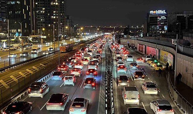 İstanbul'da trafik yoğunluğu yüzde 81'e çıktı
