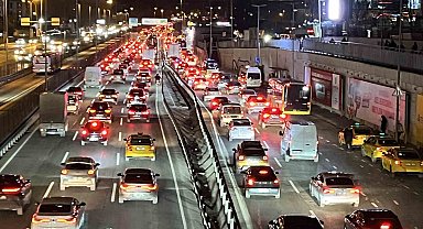 İstanbul'da trafik yoğunluğu yüzde 83'e ulaştı
