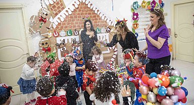 İzmir Bornovalı miniklerin yeni yıl coşkusu