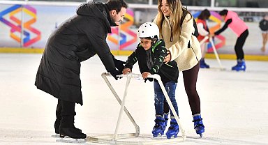 İzmir Büyükşehir'den öğrencilere yarıyılda buz pisti müjdesi
