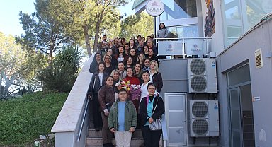 İzmir'de okul aile birliklerine Büyükşehir'den güçlü destek