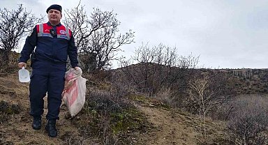 Jandarma ekipleri doğadaki canlıları unutmadı