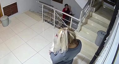 Kadın hırsızlar beğendikleri ayakkabıları böyle çaldı