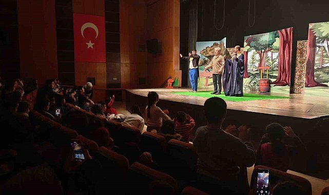Kahramanmaraş Büyükşehir'den miniklere sanat dolu dakikalar