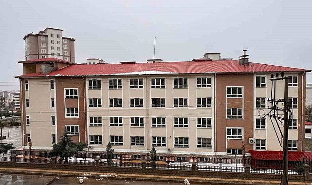 Kahramanmaraş'ın bazı ilçelerinde eğitime Salı günü için ara verildi