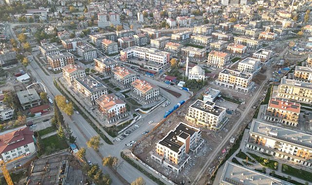 Kahramanmaraş'ta aynı açıdan çekilen görüntüler dönüşümü gözler önüne serdi