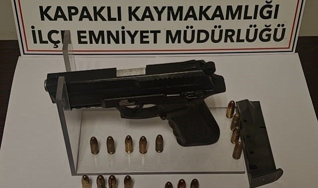 Kapaklı'da 2 ruhsatsız tabanca ele geçti