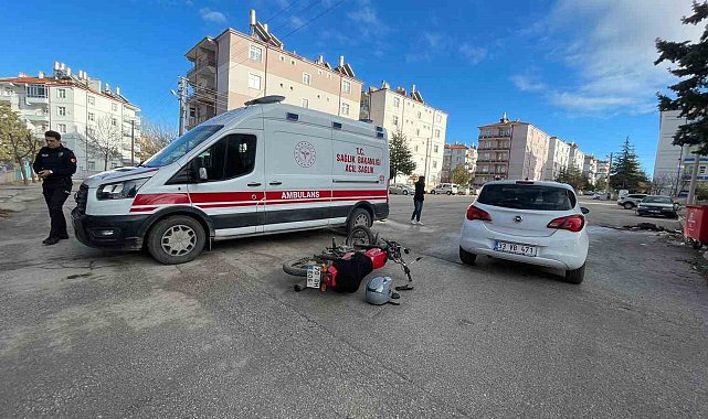 Karaman'da otomobil ile motosiklet çarpıştı