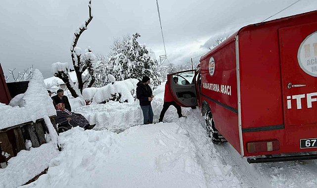 Kardan kapanan yolda diyaliz hastasının imdadına itfaiye yetişti