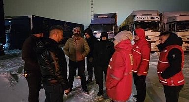Kars Türk Kızılayı'ndan "İç Isıtan" destek: kar ve tipi de mahsur kalanlara şefkat eli