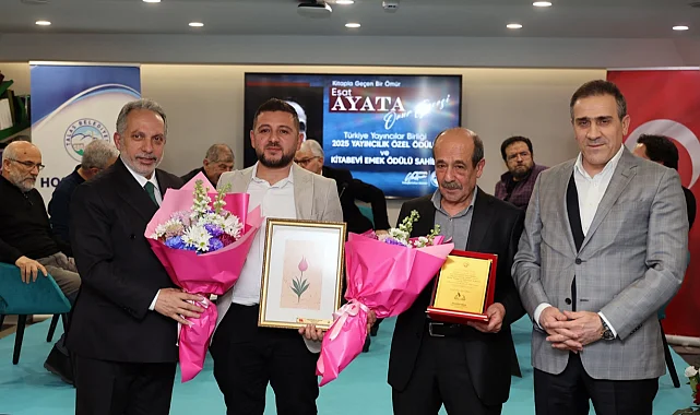 Kayseri Talas'tan Esat Ayata onuruna gece