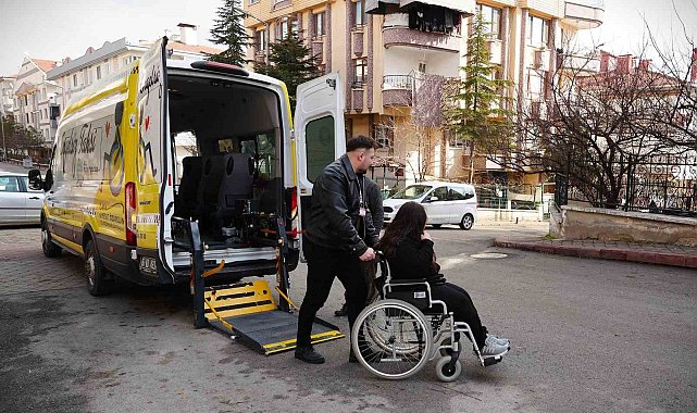 Keçiören Belediyesi'nden ücretsiz 'Engelsiz Taksi' hizmeti