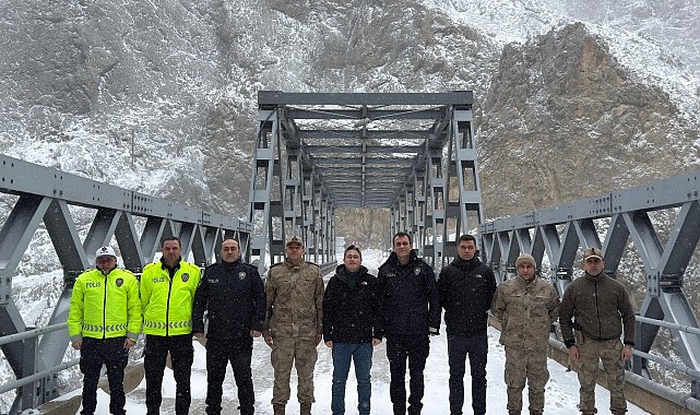 Kemaliye'de kar ve buzlanmaya karşı tedbirler artırıldı