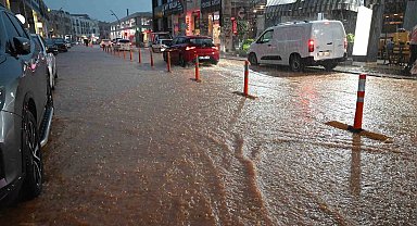 Kemer'de sağanak etkili oldu