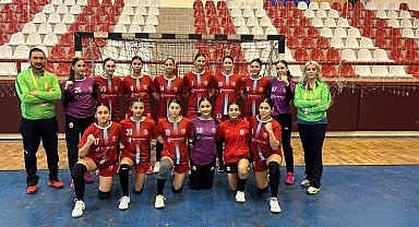 Kepez Belediyesi Kadın Hentbol Takımı, ligde oynadığı son 6 maçı kazandı