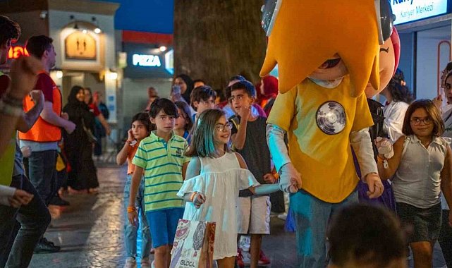 KidZania İstanbul'da, yarıyıl tatil heyecanı 'Karne Partisi' ile başlıyor