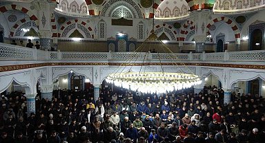 Kilis'te Miraç Kandili'nde camiler doldu taştı