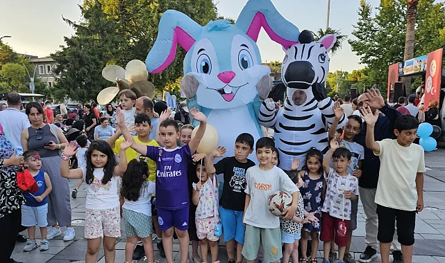 Kocaeli Gölcük'te çocuklar için çifte şenlik