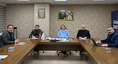 Kocaeli İzmit'te gençlik ve spor çalışmaları masaya yatırıldı