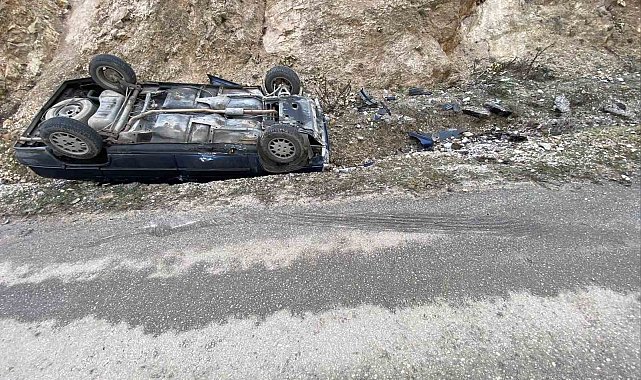 Kontrolden çıkan otomobil takla attı; 2 yaralı